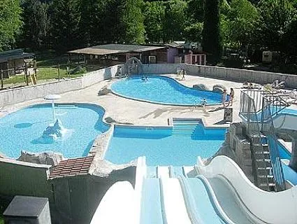 camping-le-camping-des-grottes-alliat-h2zb4