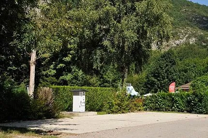 camping-le-camping-des-grottes-alliat-he9gr