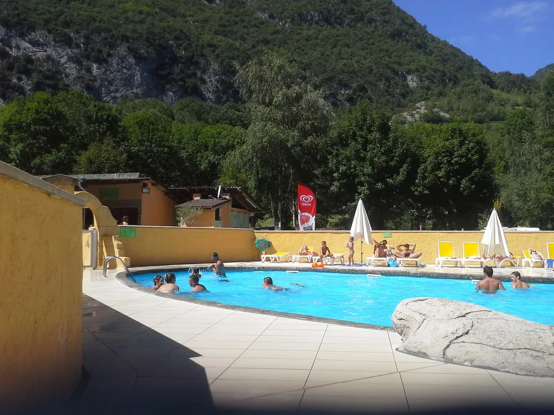 camping-le-camping-des-grottes-alliat-hknwl