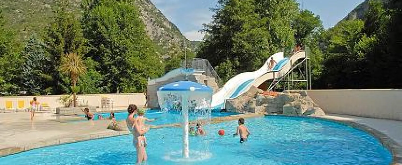 Camping Le Camping Des Grottes  