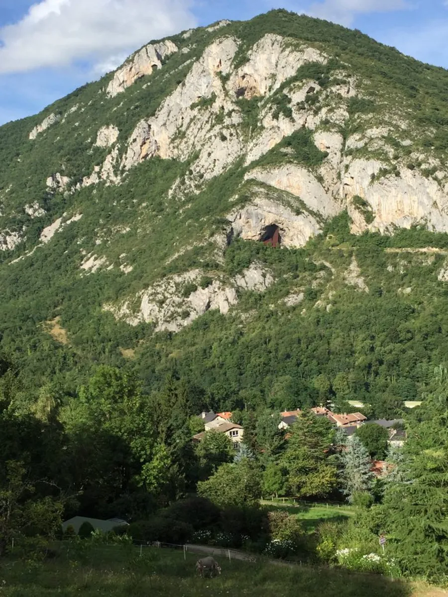 camping-le-camping-des-grottes-alliat-pfnzk
