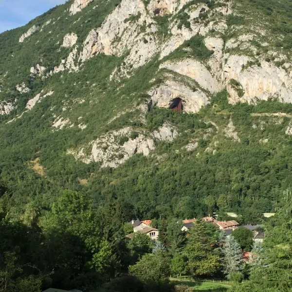 camping-le-camping-des-grottes-alliat-pfnzk