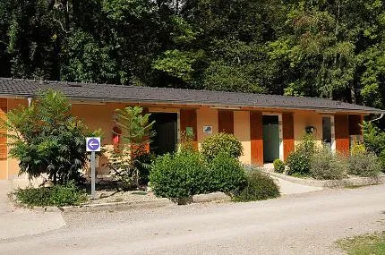 camping-le-camping-des-grottes-alliat-sc6ei