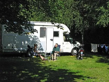 camping-le-camping-des-grottes-alliat-tjqmu