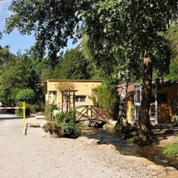 camping-le-camping-des-grottes-alliat-uwarq