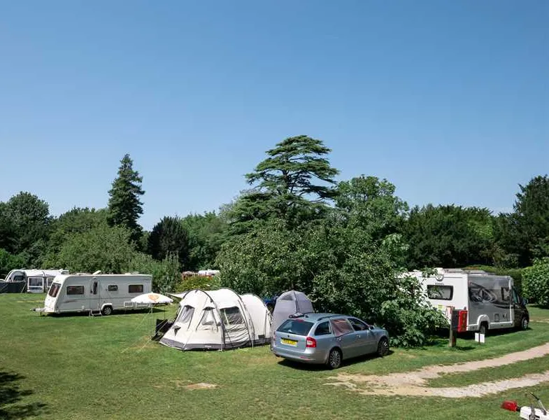 camping-caravanning-club-site-slindon-arundel-srfjj