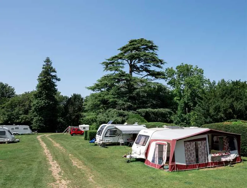 camping-caravanning-club-site-slindon-arundel-tturh