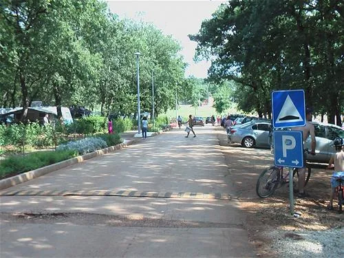 campingin-park-umag-umag-h2nyf