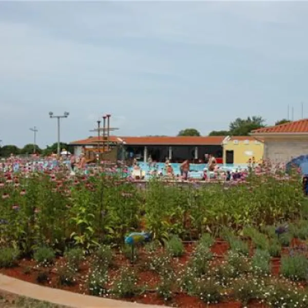 campingin-park-umag-umag-uyigm