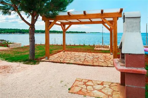 campingin-park-umag-umag-xrxmw