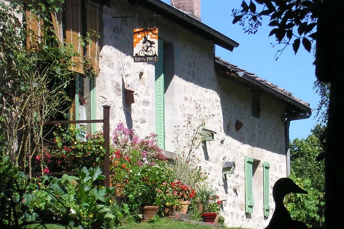 les-anes-de-vassiviere-peyrat-le-chateau-0szlq