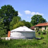 les-anes-de-vassiviere-peyrat-le-chateau-3mgxz