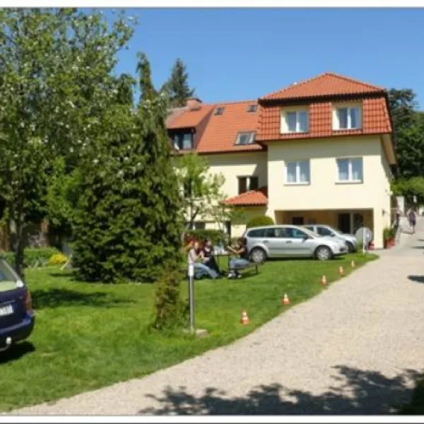 camp-dana-troja-praha-71-troja-3qotr