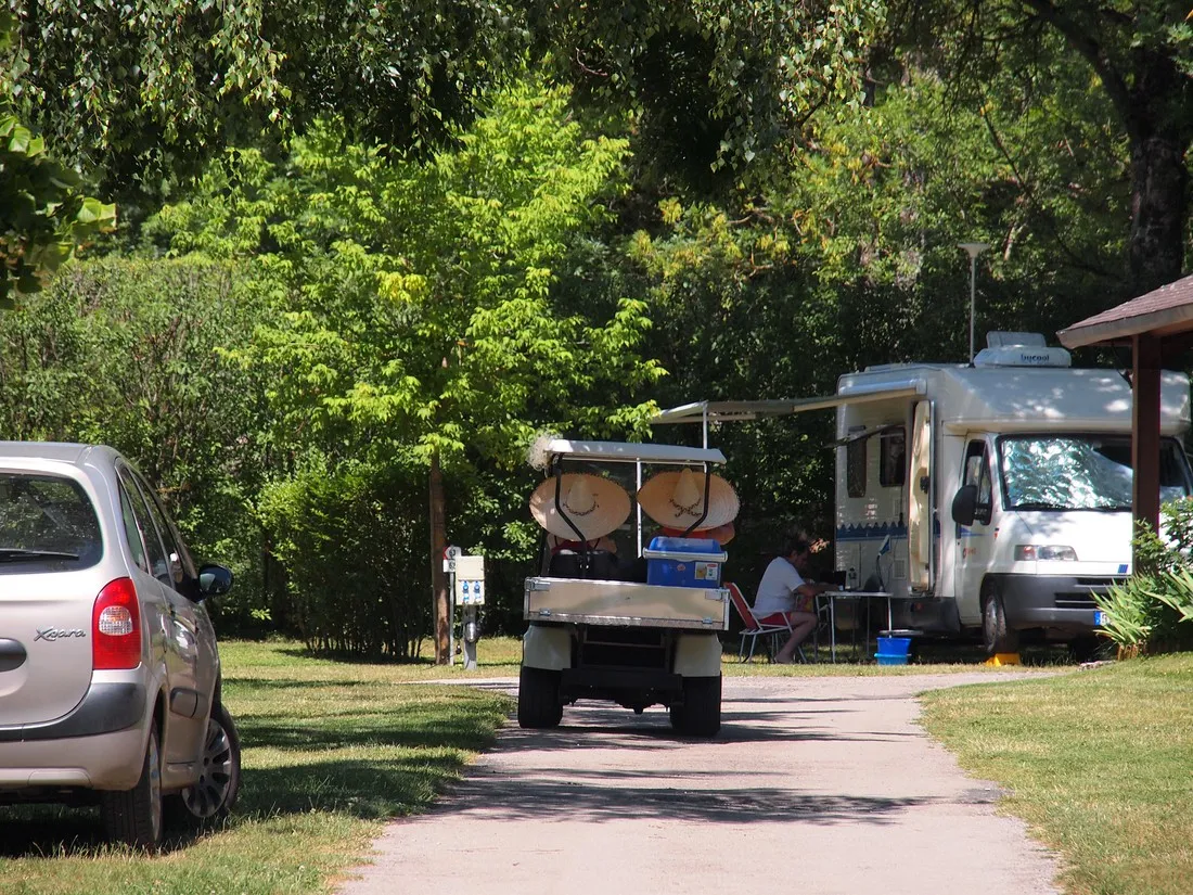 camping-le-champ-dayres-meyrueis-dswu6