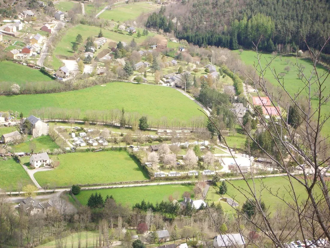 camping-le-champ-dayres-meyrueis-ooocf