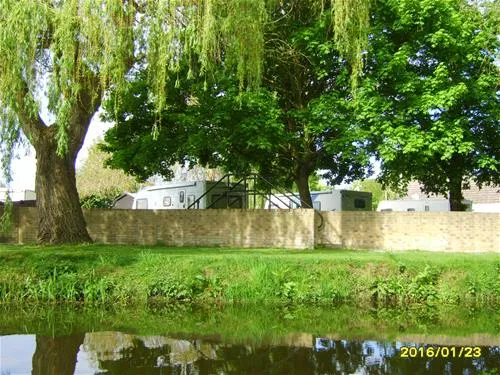quiet-waters-caravan-park-huntingdon-d8vwi