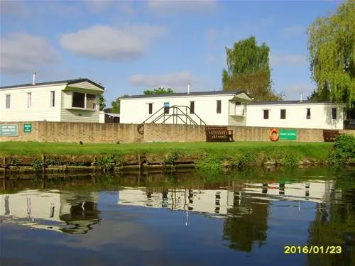 quiet-waters-caravan-park-huntingdon-o5wlw