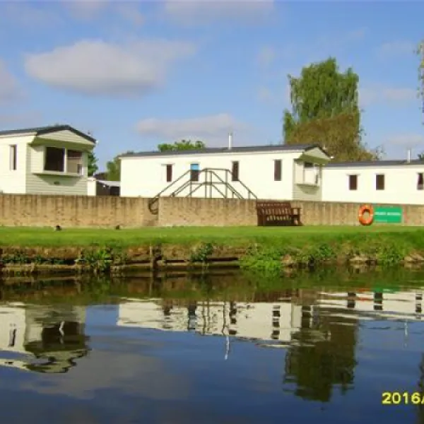 quiet-waters-caravan-park-huntingdon-o5wlw