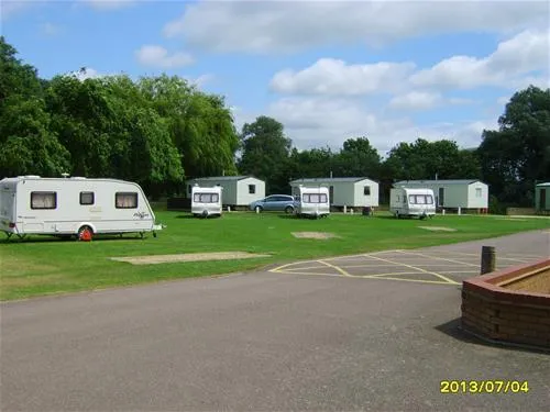 quiet-waters-caravan-park-huntingdon-q6wsr