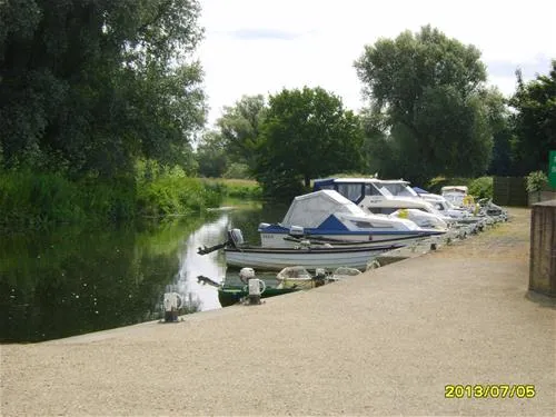 quiet-waters-caravan-park-huntingdon-yklwy