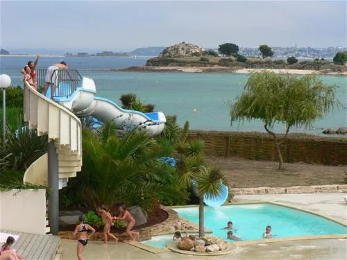 camping-ar-kleguer-saint-pol-de-lon-bdzcw