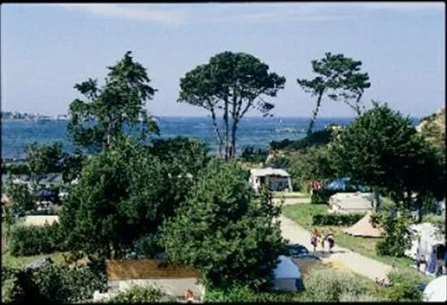 camping-ar-kleguer-saint-pol-de-lon-dqmyn