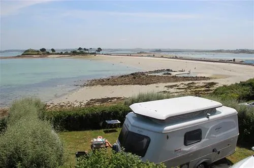 camping-ar-kleguer-saint-pol-de-lon-foavm