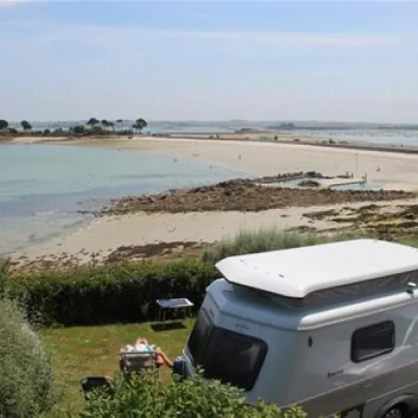 camping-ar-kleguer-saint-pol-de-lon-foavm