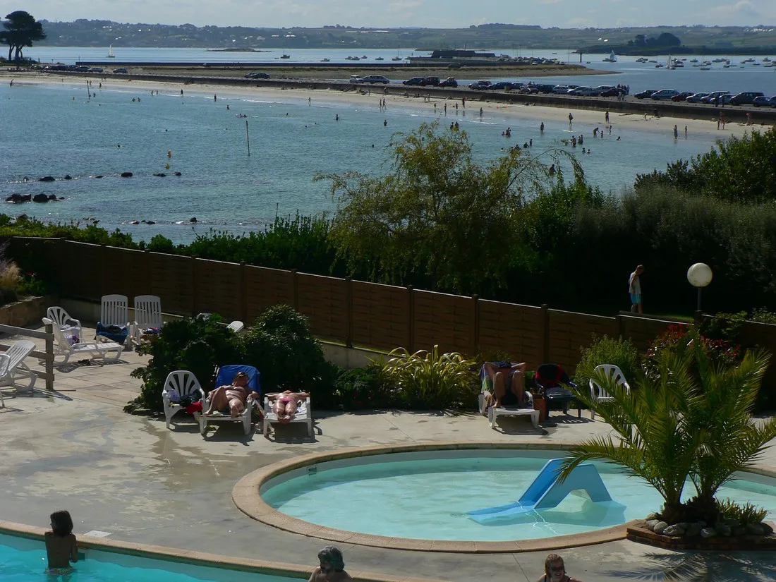 camping-ar-kleguer-saint-pol-de-lon-hfvvz