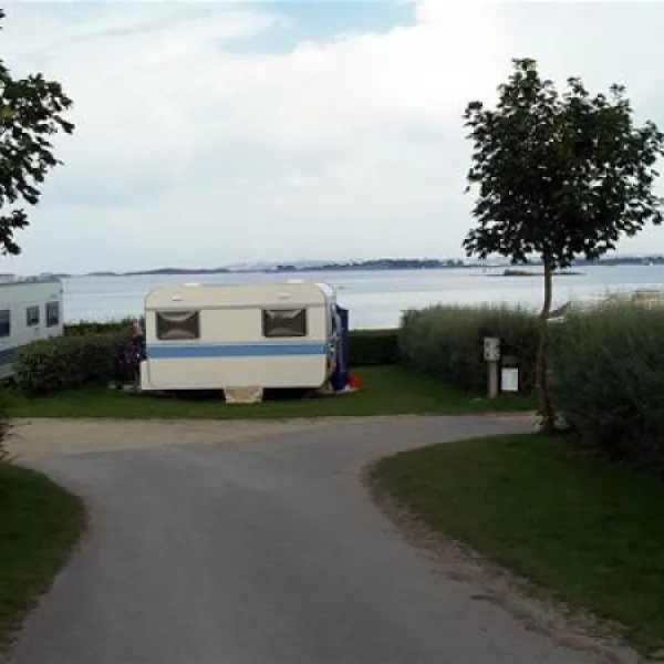 camping-ar-kleguer-saint-pol-de-lon-qkjcq