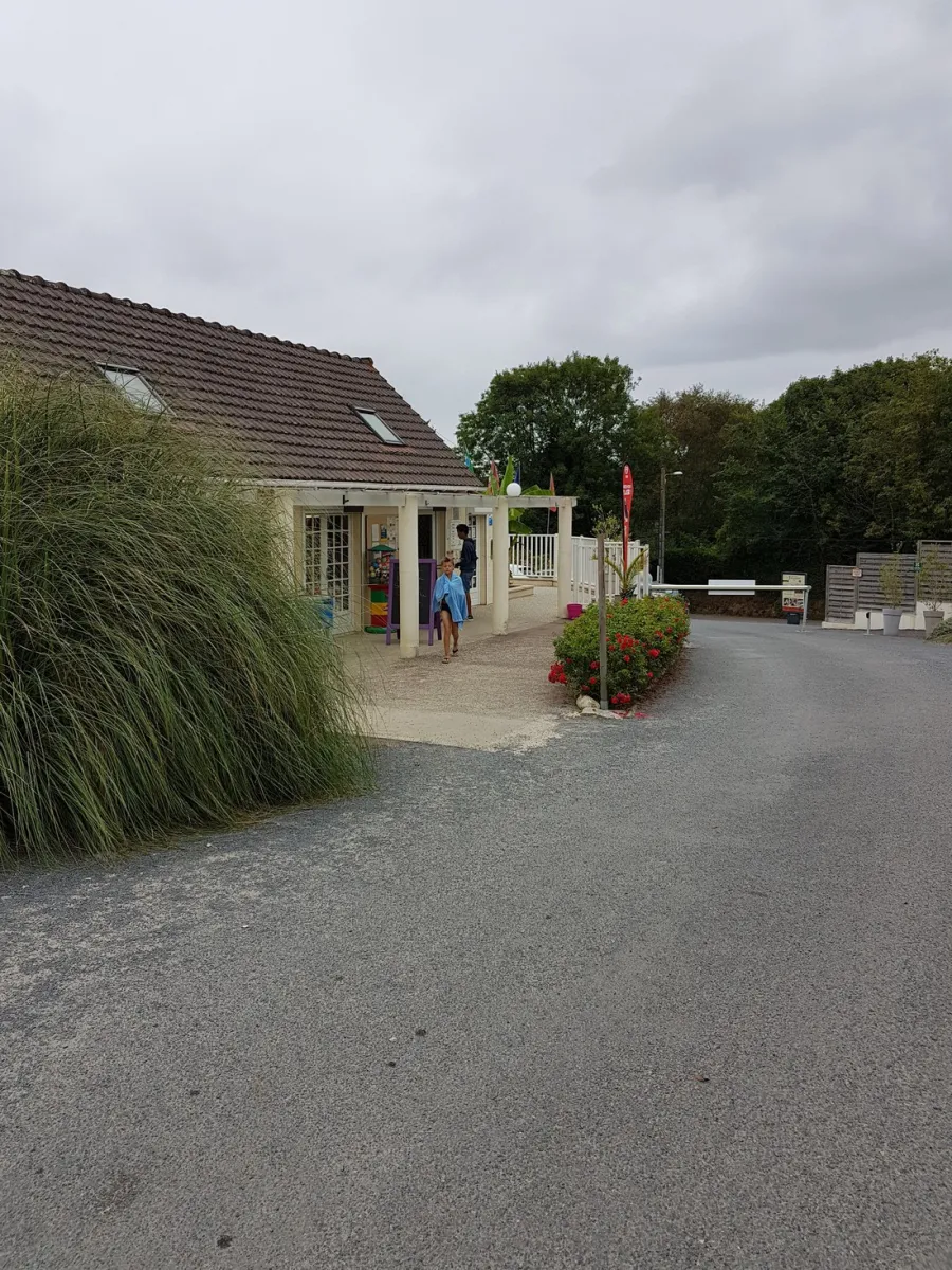camping-la-roseraie-surrain-pgaqi