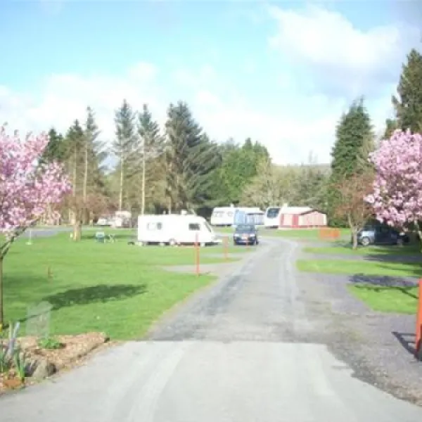 penybont-touring-camp-park-bala-qdmuc