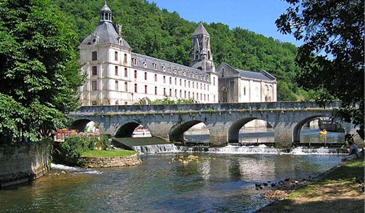 camping-municipal-la-cabane-verte-moux-en-morvan-yweq2