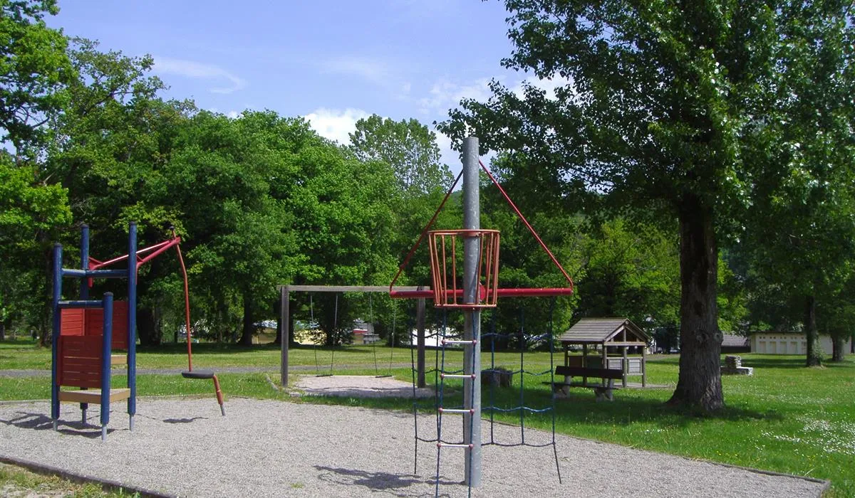 camping-beau-soleil-bort-les-orgues-mx5cx