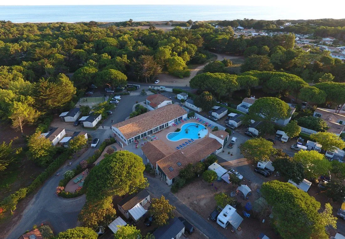 camping-les-varennes-le-bois-plage-bj4zh