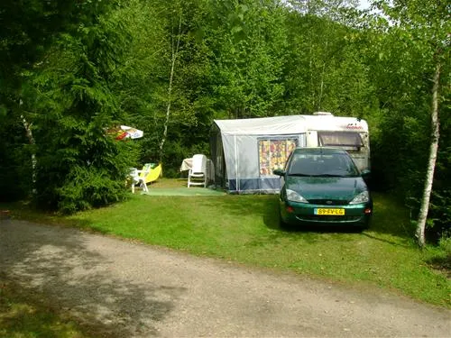 camping-aire-naturelle-du-champ-de-roches-barbey-seroux-intf5
