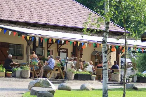 camping-aire-naturelle-du-champ-de-roches-barbey-seroux-mgl3k