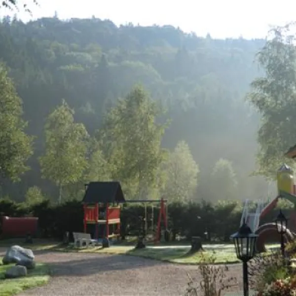camping-aire-naturelle-du-champ-de-roches-barbey-seroux-rgzmh