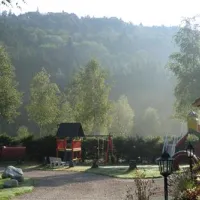 camping-aire-naturelle-du-champ-de-roches-barbey-seroux-rgzmh