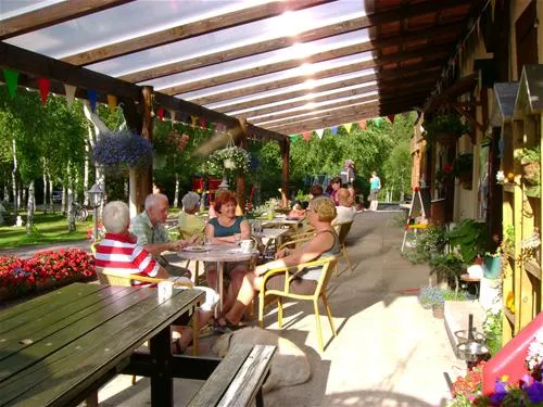camping-aire-naturelle-du-champ-de-roches-barbey-seroux-sxniw