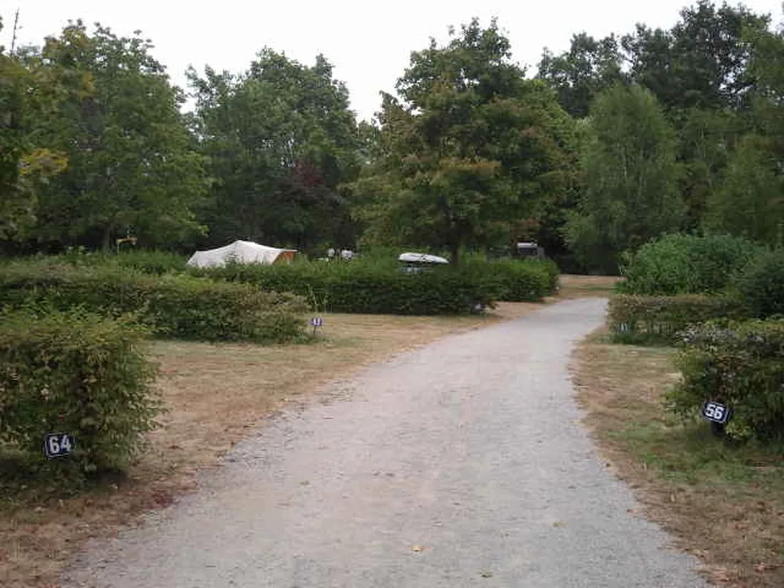 camping-du-lac-de-mondon-cromac-md8no