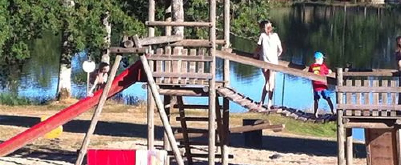 Camping du Lac de Mondon  