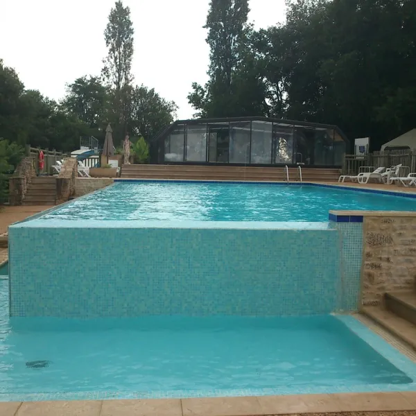 camping-le-montant-sarlat-w4qyp