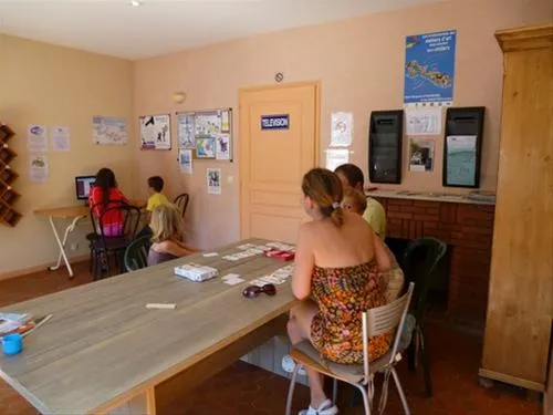 camp-du-soleil-ars-en-r-6vw4t