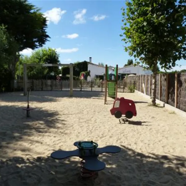 camp-du-soleil-ars-en-r-kjd5r