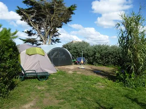 camp-du-soleil-ars-en-r-ufx41