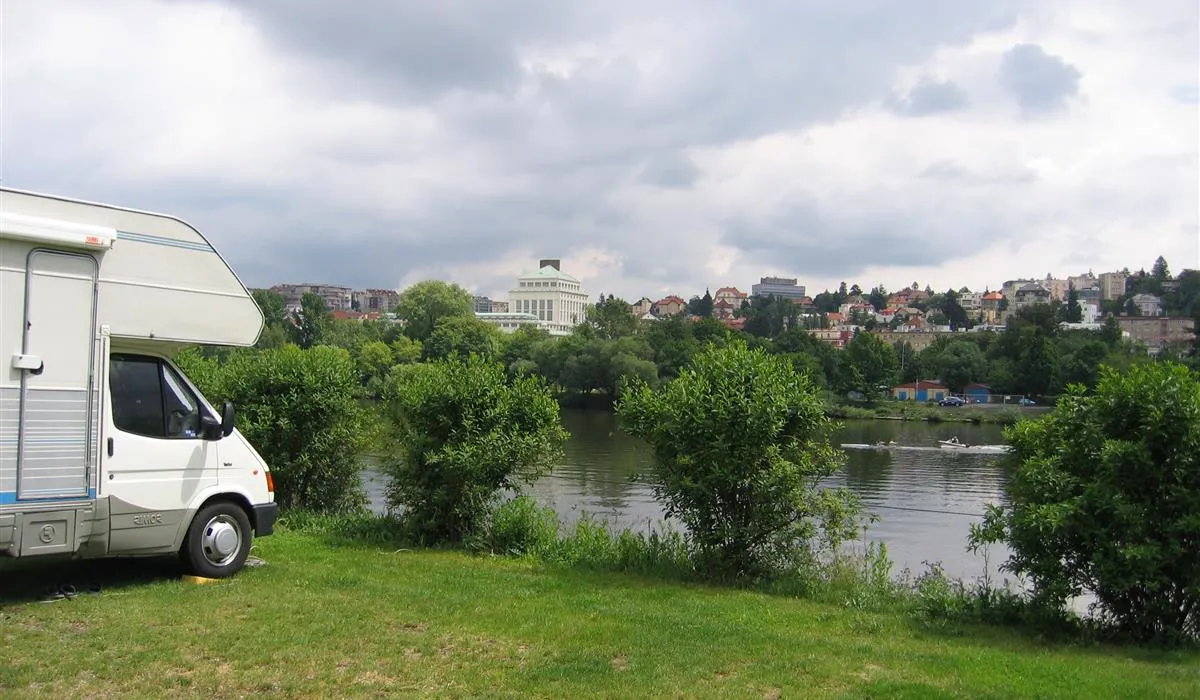 caravan-camping-praha-5-yievm