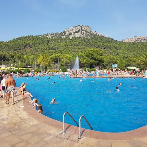 Castell Montgri (Glamping)