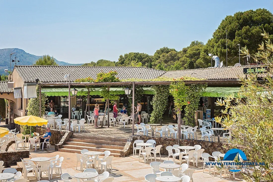 castell-montgri-glamping-lestartit-sfsui