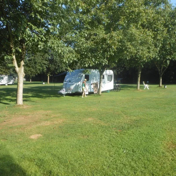 natuurkampeerterrein-t-beekdal-chaam-hehix